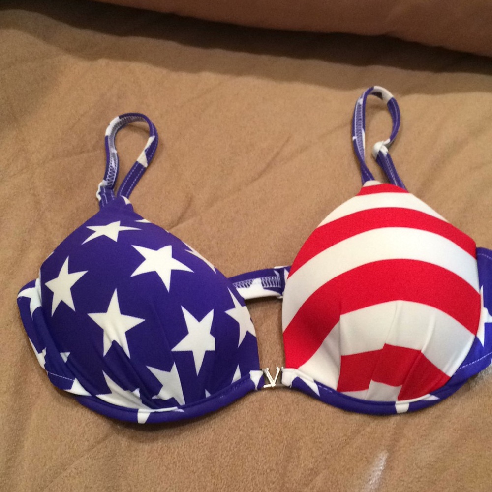 Venus bikini top cup C padded